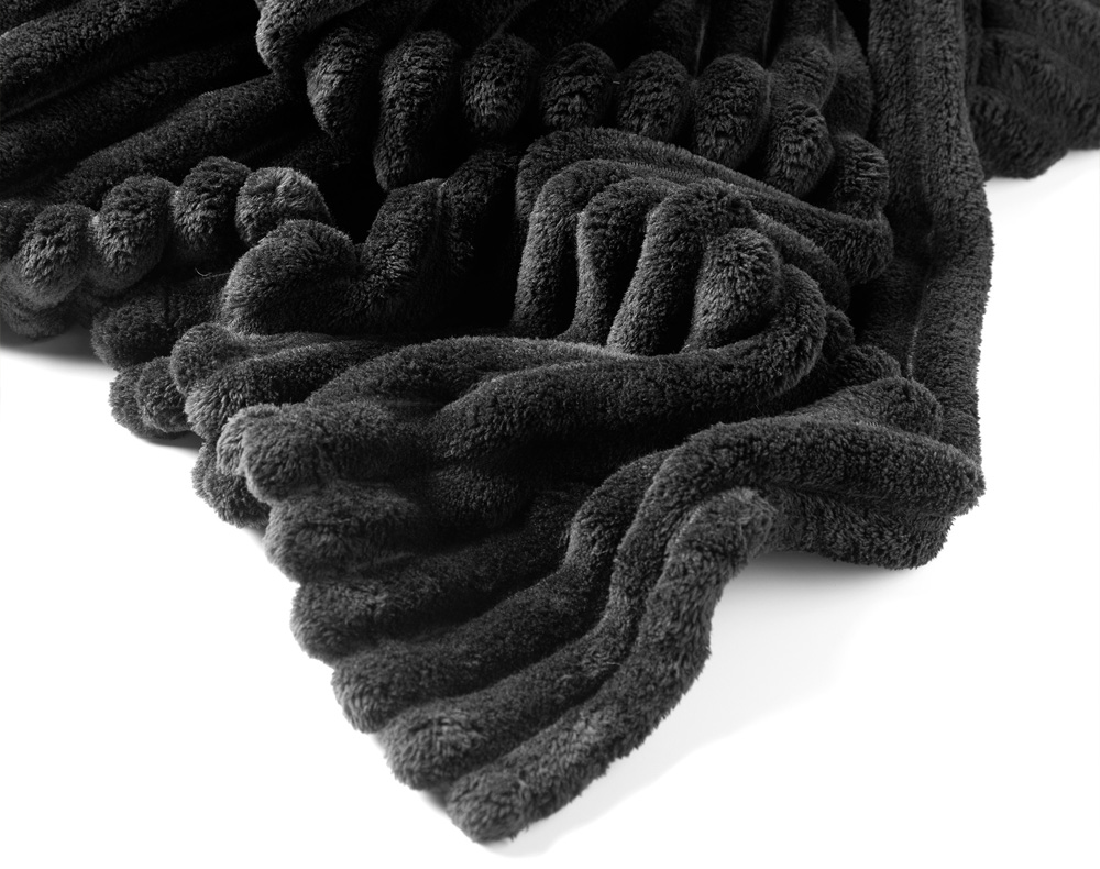 8720367904651 ricky 150x200cm raven 3