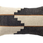 8720367931114 sierkussen 30x50cm dutch decor vince raven 1